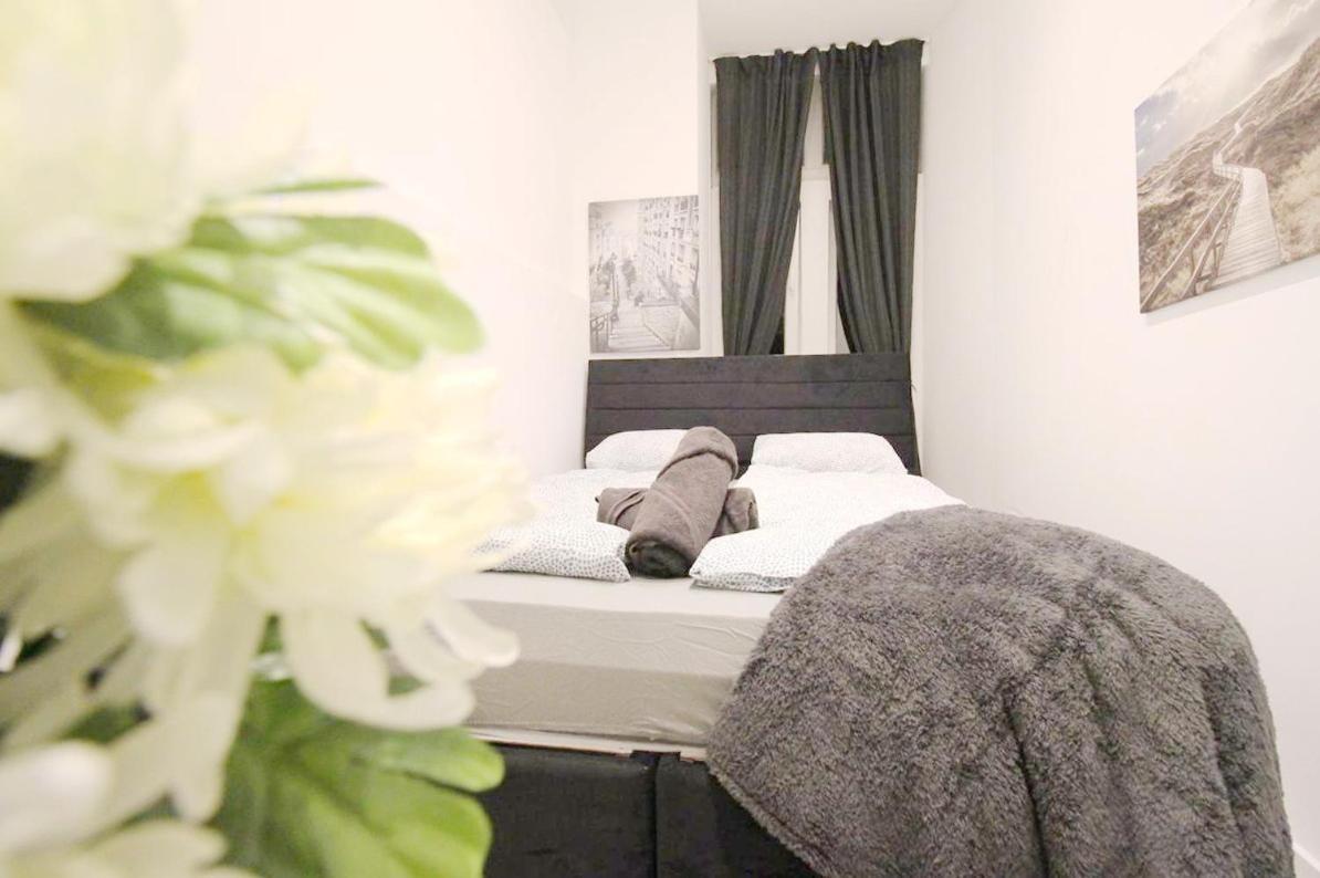 Comfortable In Akh Area Homestay