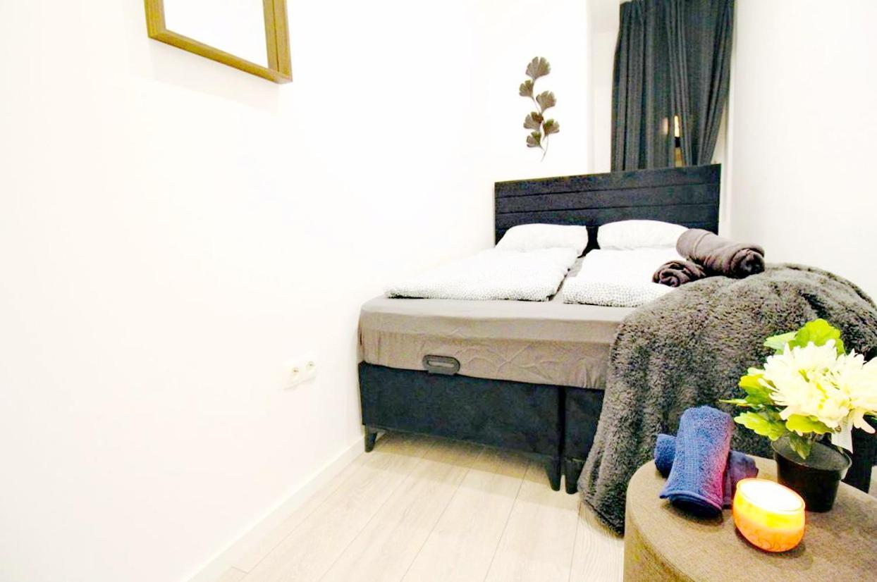 Comfortable In Akh Area Homestay