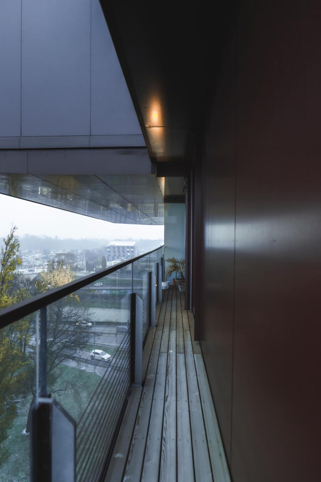 Apartment Relaxed Zen-apartment In Area And Amazing View *