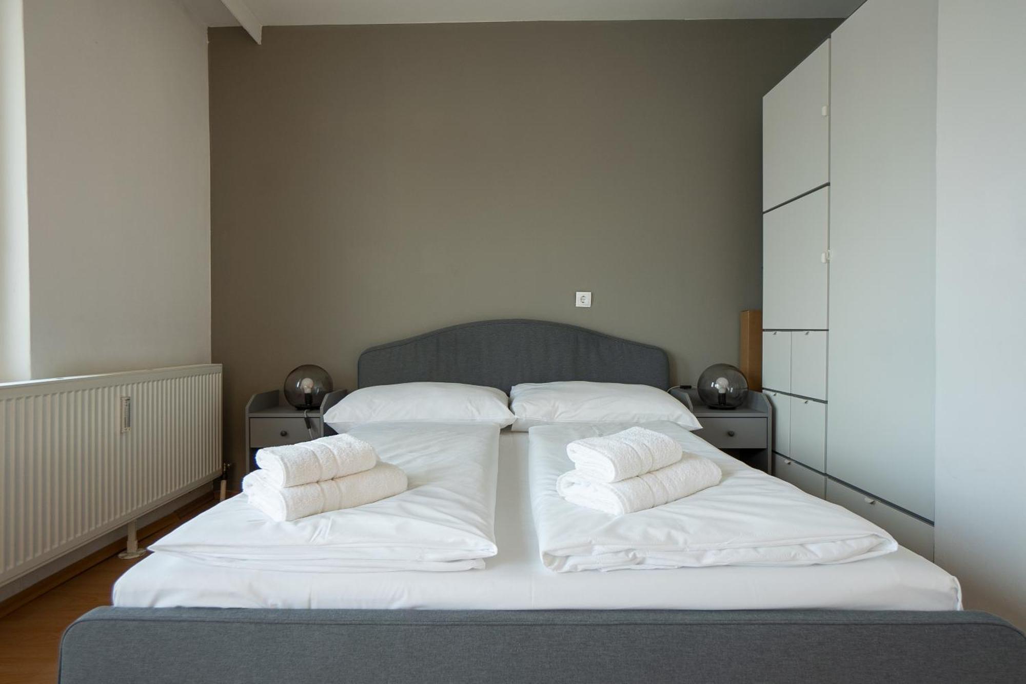 With A Private Terrace Located Right Near Belvedere Castle, 15 Minutes Away From Stephansdom