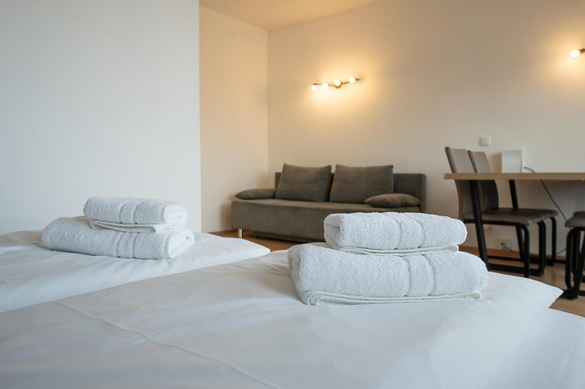 With A Private Terrace Located Right Near Belvedere Castle, 15 Minutes Away From Stephansdom Appartamento Vienna