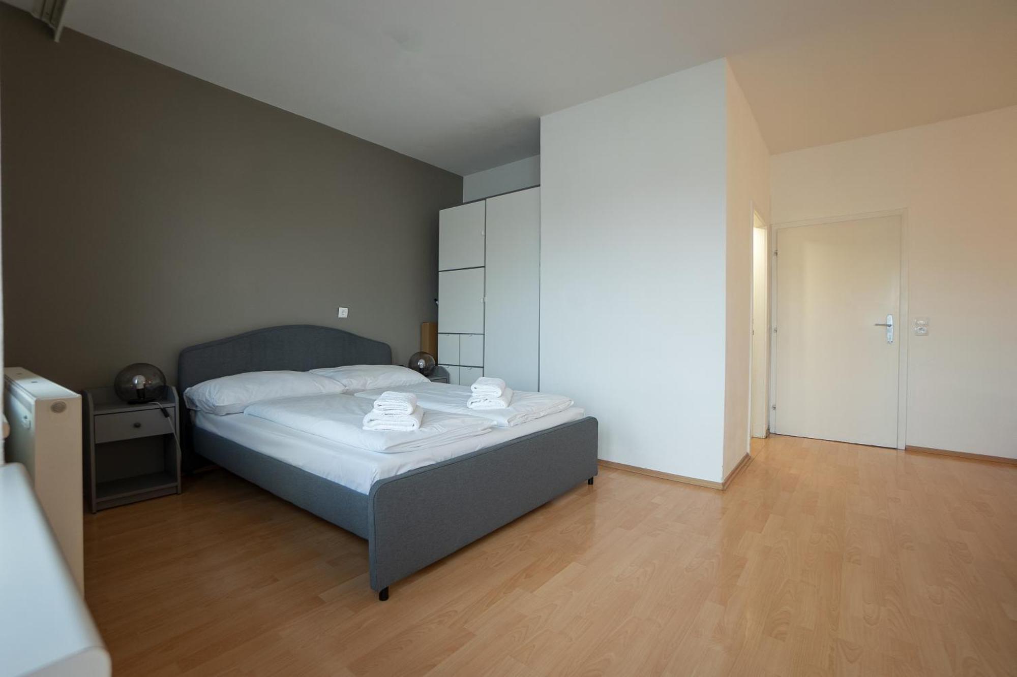 With A Private Terrace Located Right Near Belvedere Castle, 15 Minutes Away From Stephansdom Appartamento