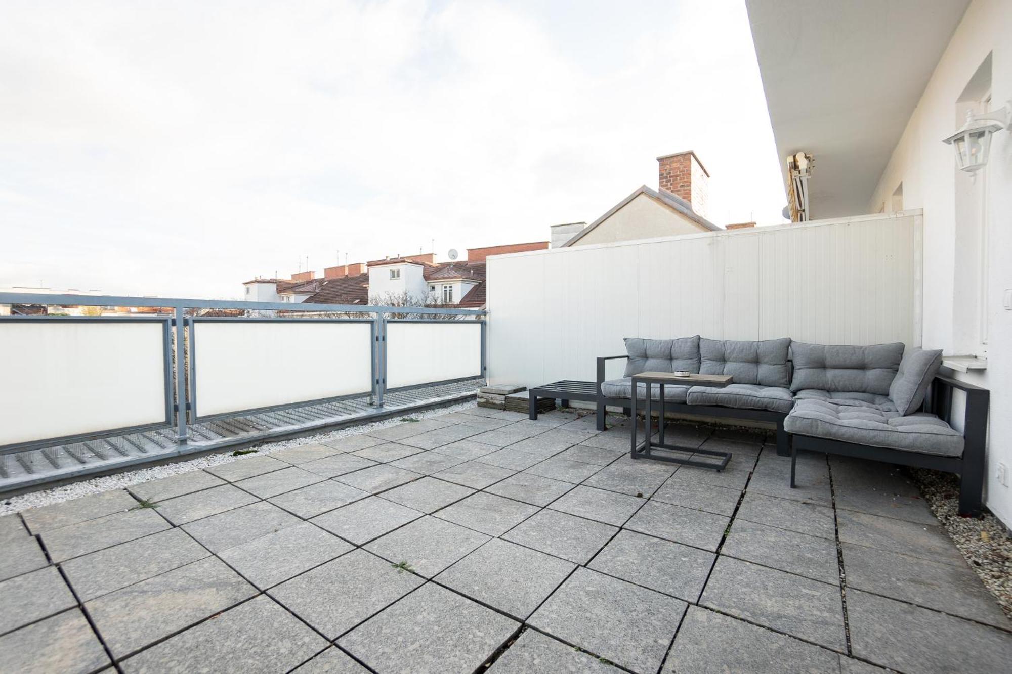 Appartamento With A Private Terrace Located Right Near Belvedere Castle, 15 Minutes Away From Stephansdom *