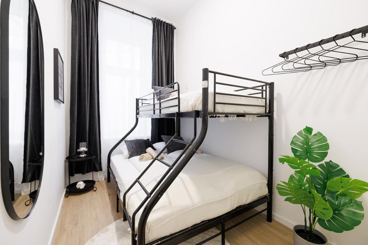 Style By Home2 Albergue *