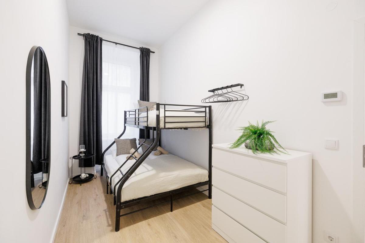 Style By Home2 * Viena