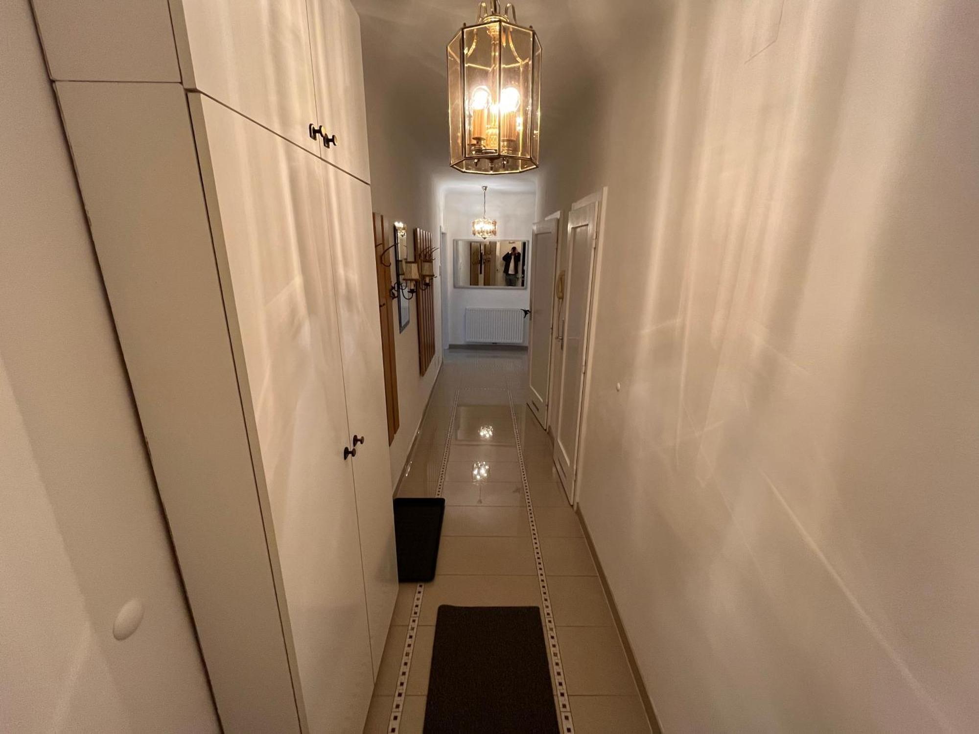 Elegant Viennese Apt 15 Min To Center Apartment *