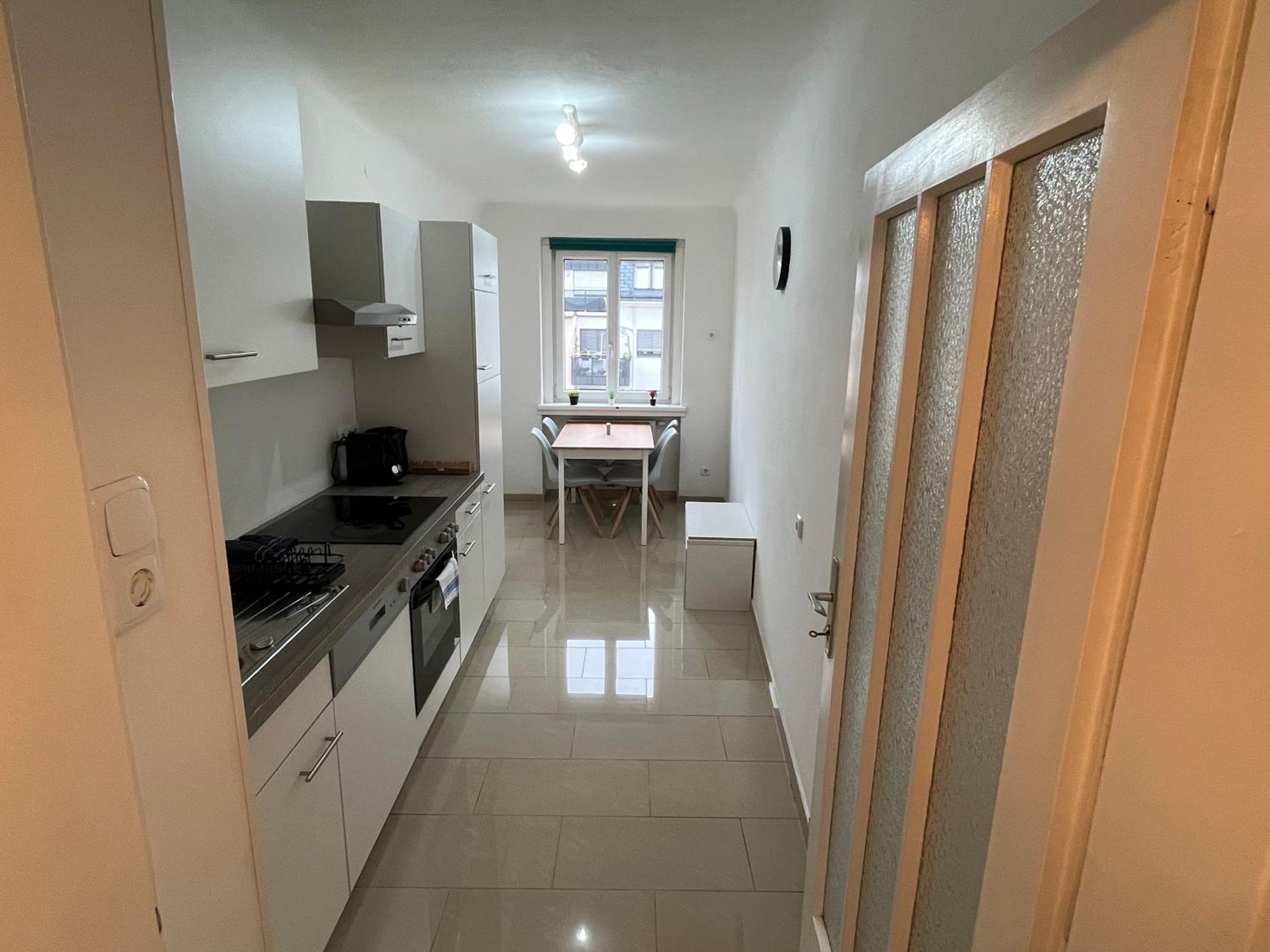 Elegant Viennese Apt 15 Min To Center Vienna