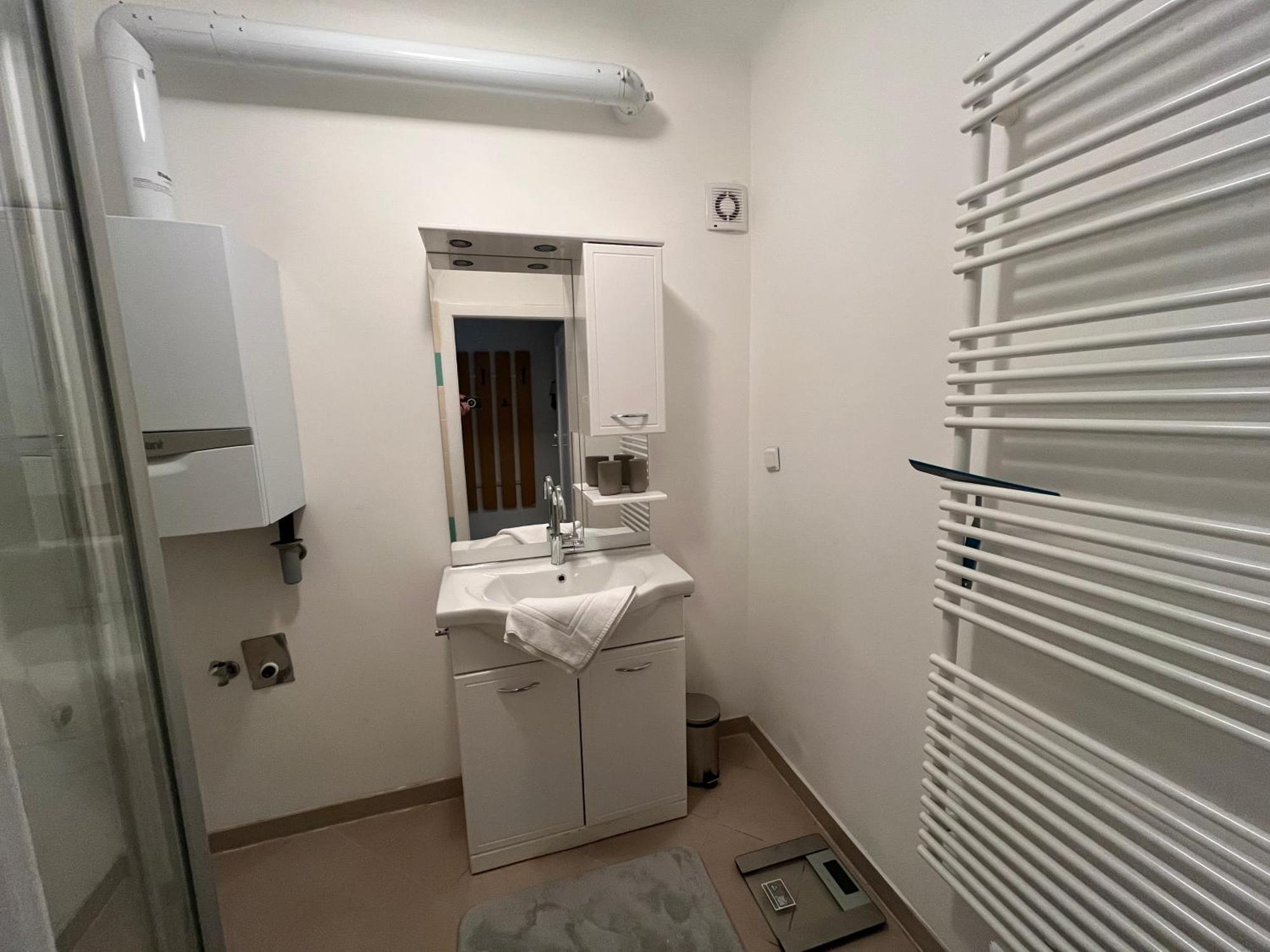 Elegant Viennese Apt 15 Min To Center Apartment Vienna