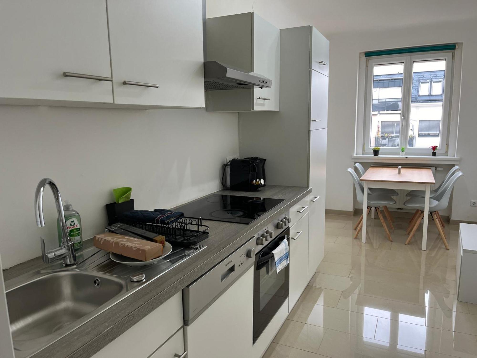 Elegant Viennese Apt 15 Min To Center Apartment