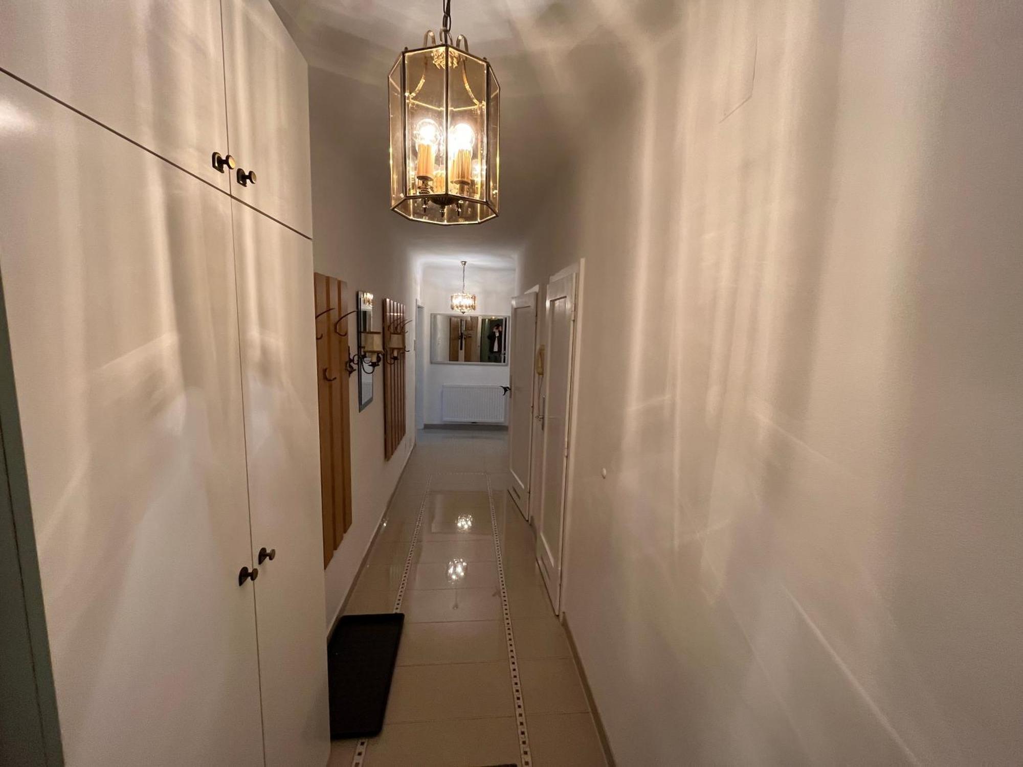 Elegant Viennese Apt 15 Min To Center Apartment *