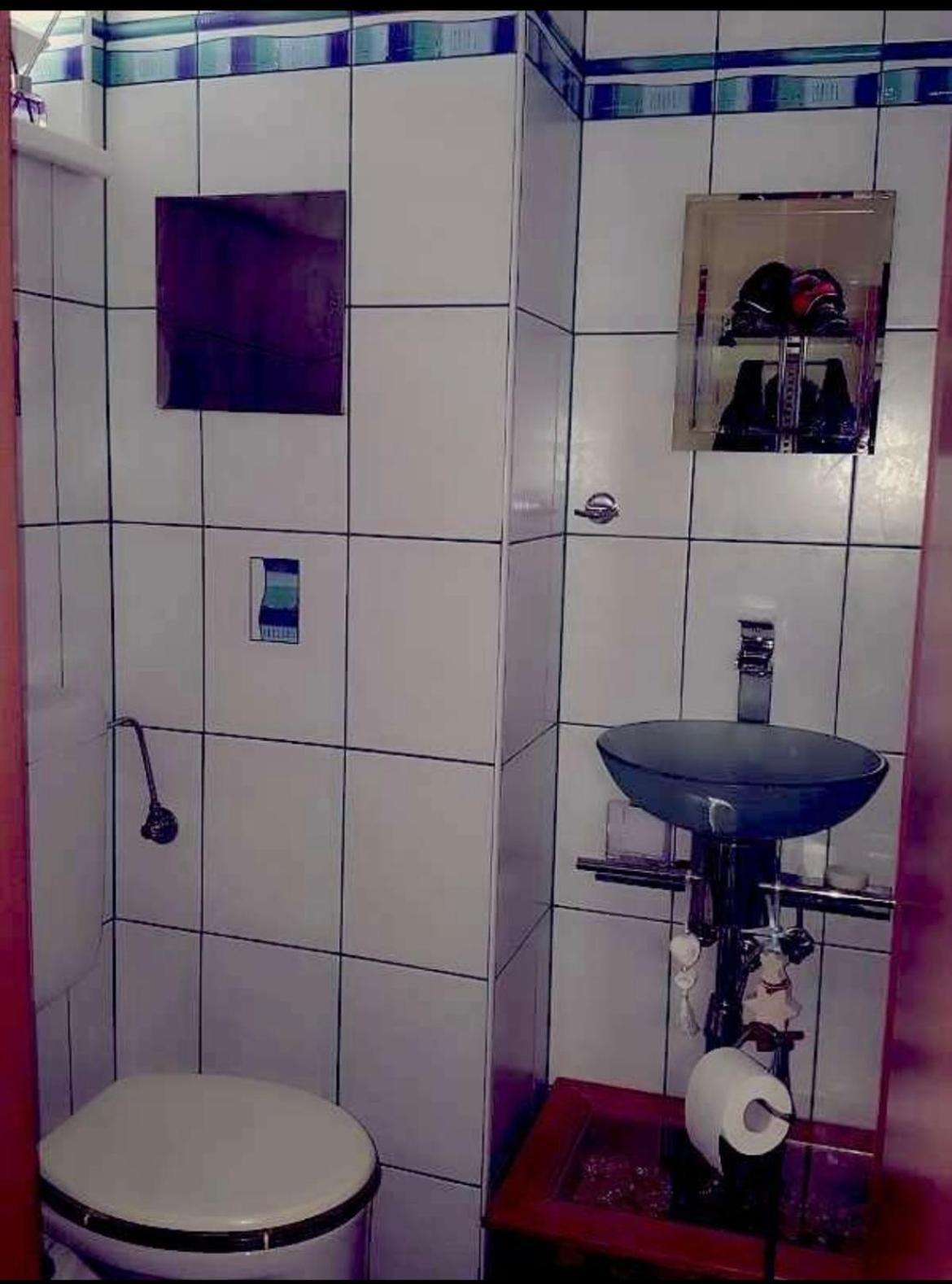Wonderful Maisonette In With Parking *
