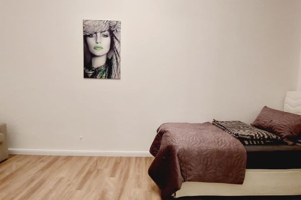 Superior 4 Bedroom Apartment