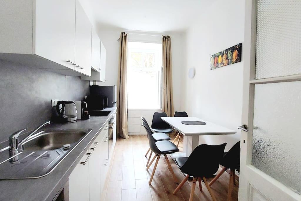 Apartment & Spacious Checkinvienna Vienna
