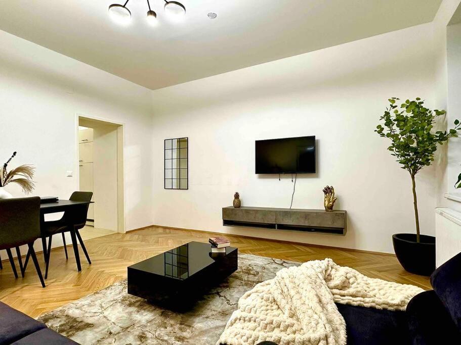 Apartment New!l! Exclusive Near Opera Vienna
