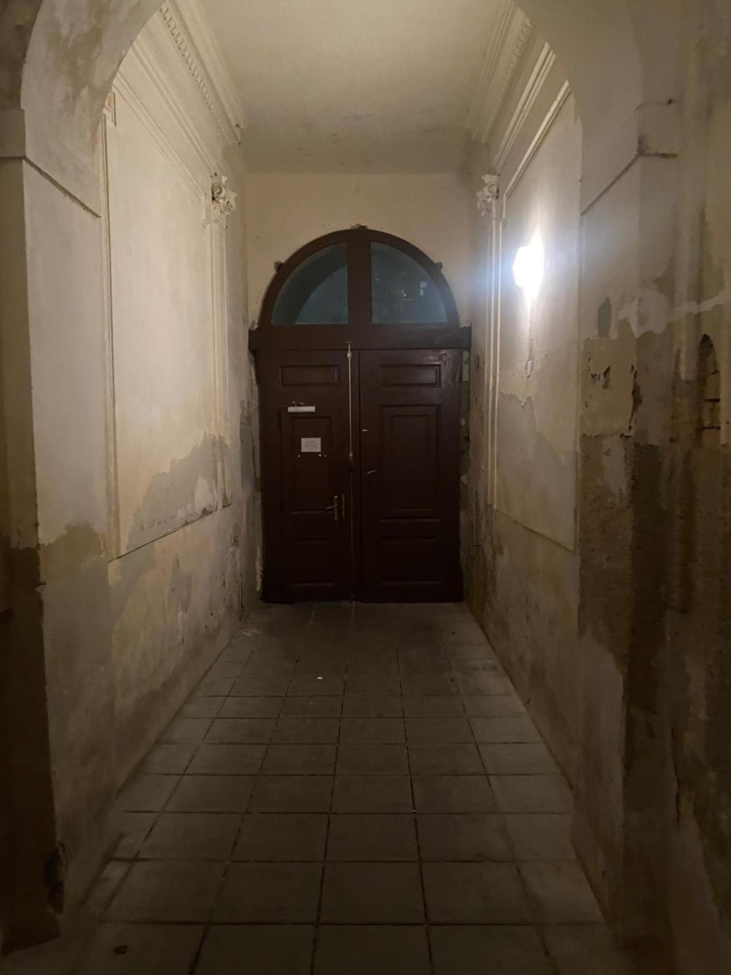 Cheap For 8 People. Vienna. 10th District Apartment *