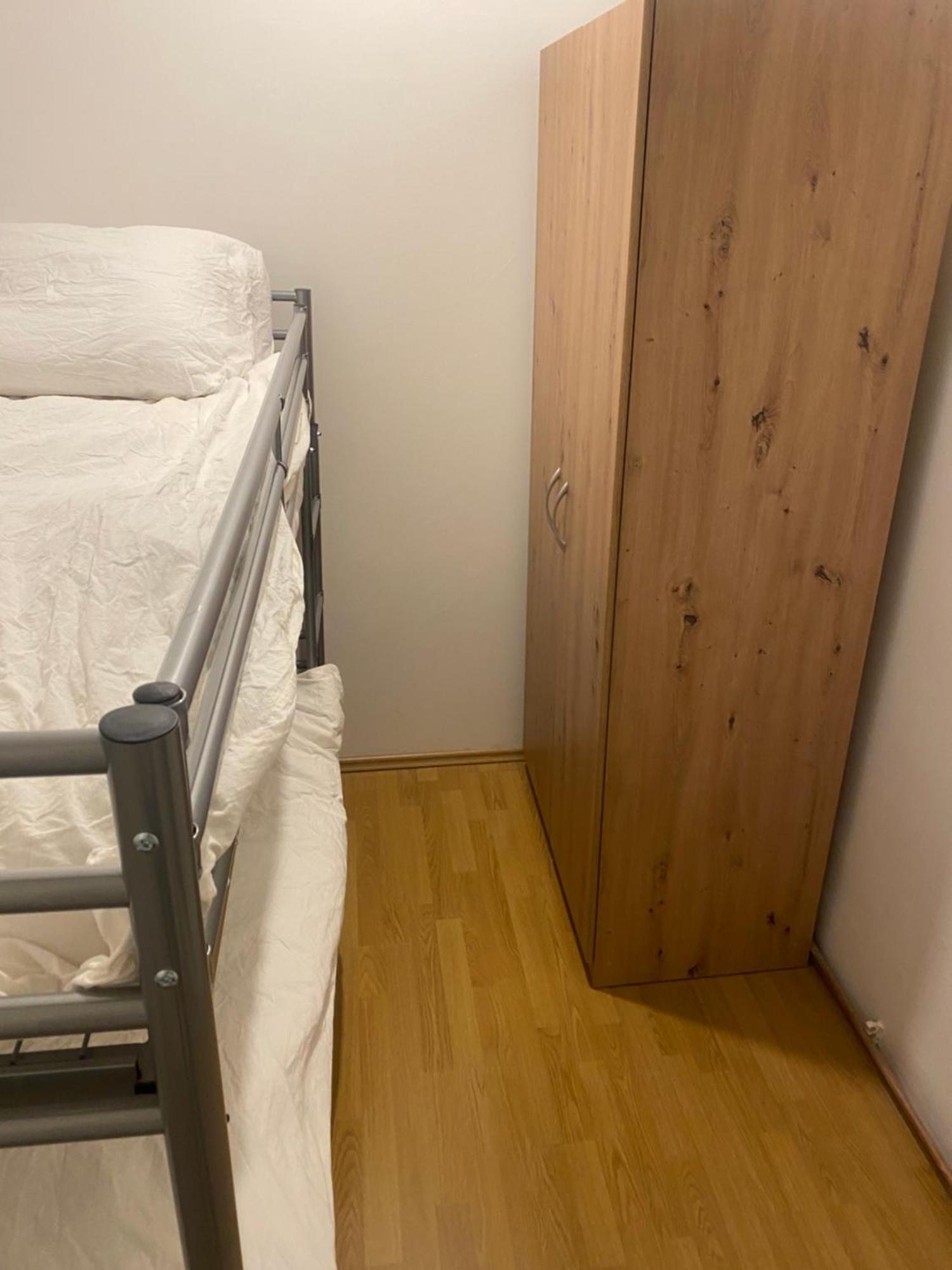 Apartment Cheap For 8 People. Vienna. 10th District *