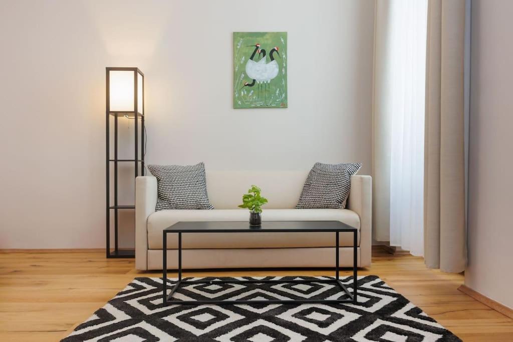 In Leopoldstadt Apartment