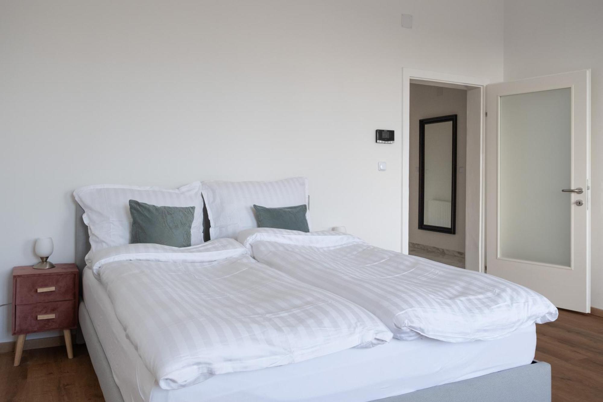 Next To Hauptbahnhof Hbf Apartment Vienna