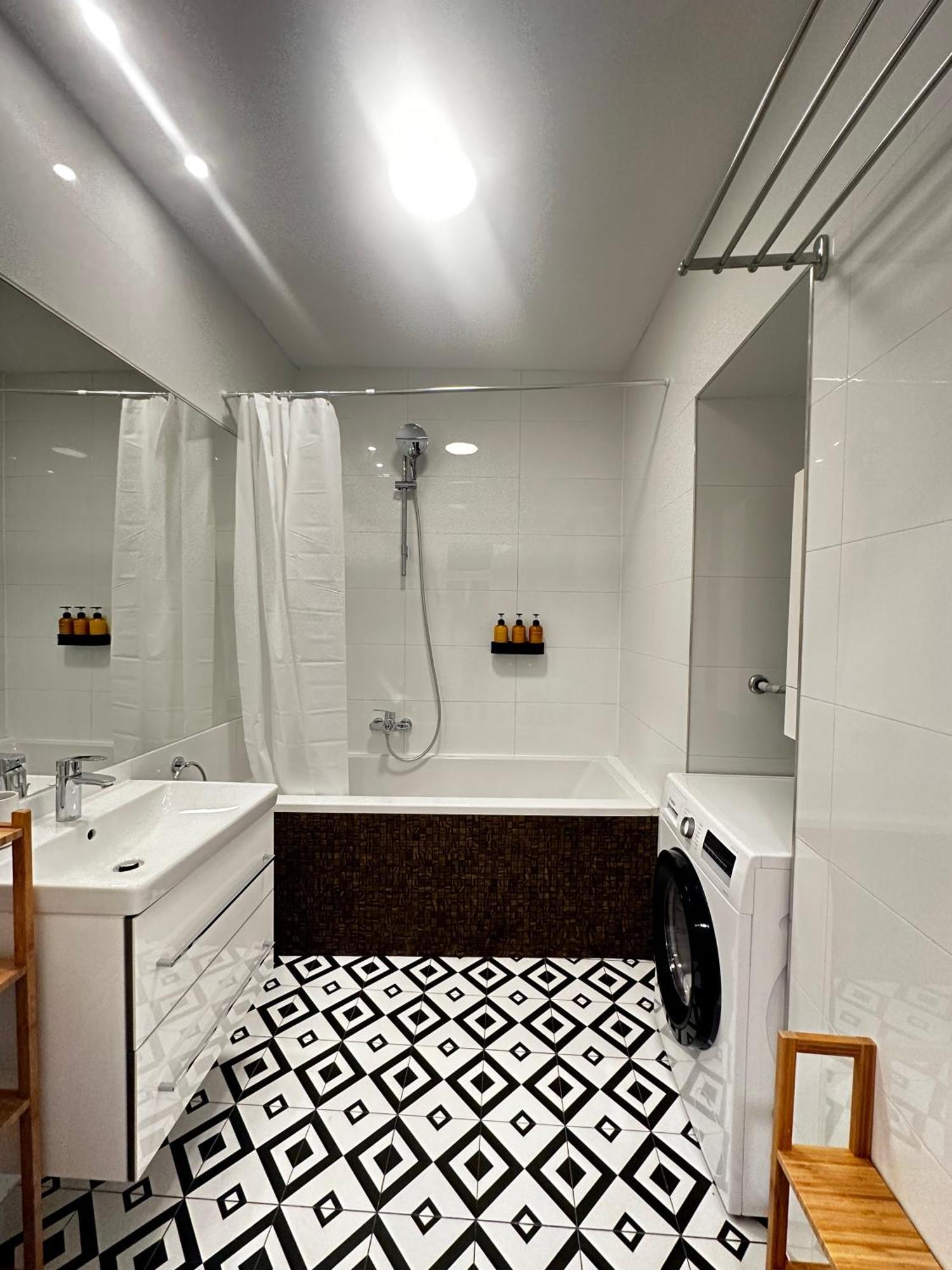 Luxury 3 Bedroom Near Schoenbrunn Palace * Wien