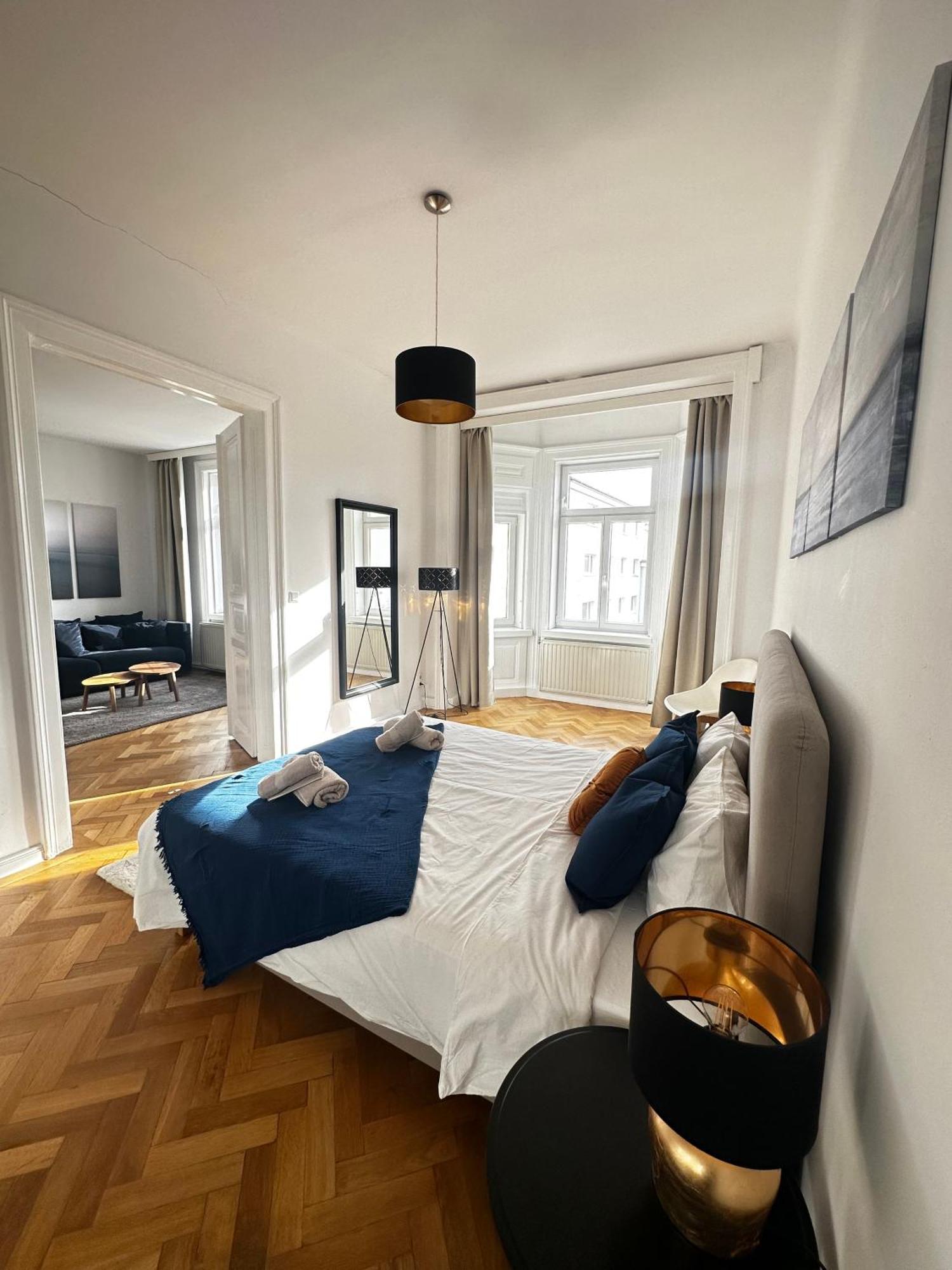 Apartment Luxury 3 Bedroom Near Schoenbrunn Palace *