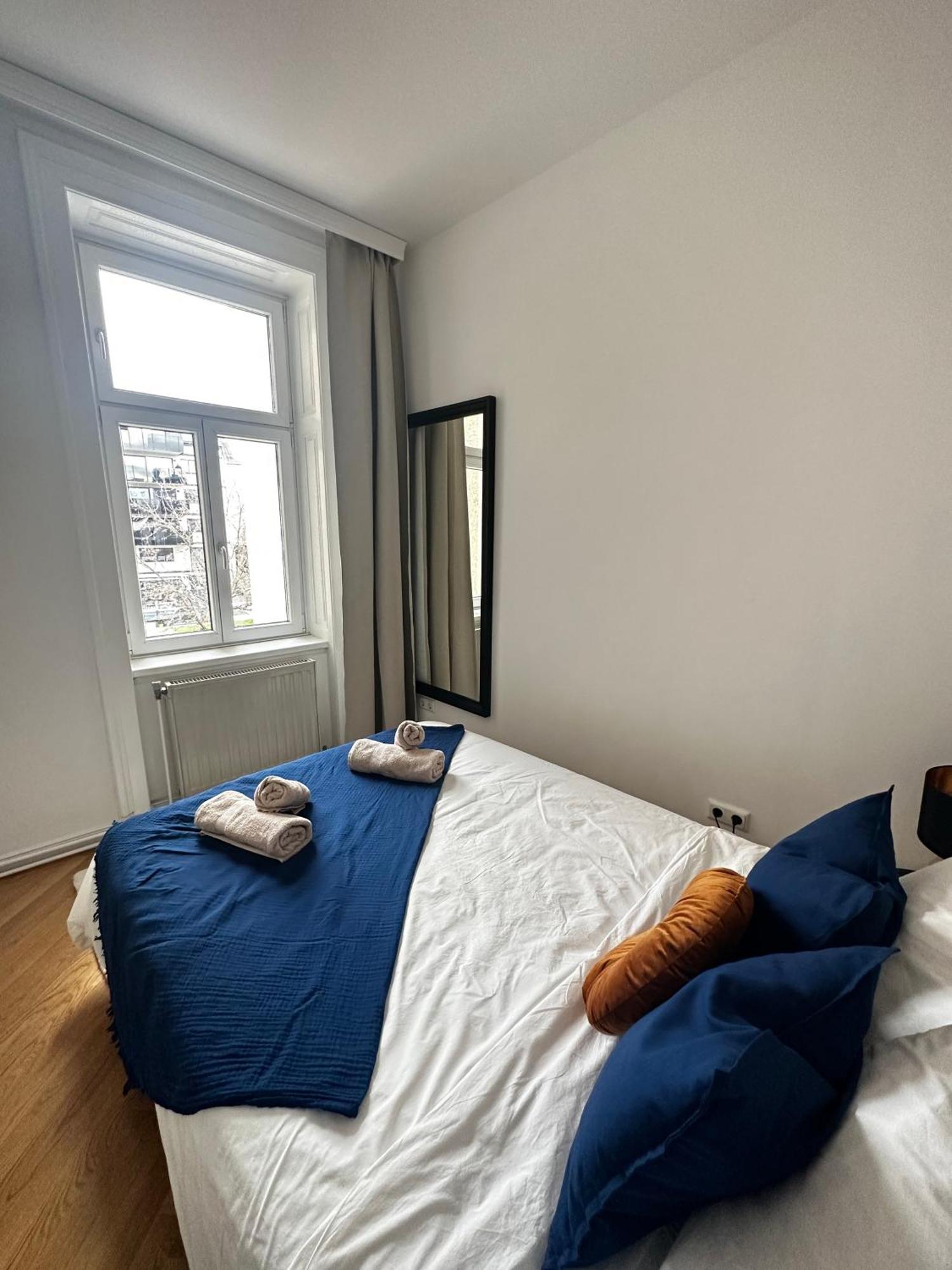Luxury 3 Bedroom Near Schoenbrunn Palace Apartment Wien
