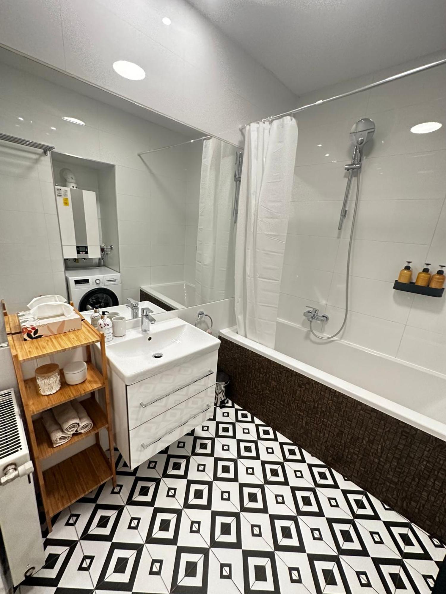Luxury 3 Bedroom Near Schoenbrunn Palace Apartment *