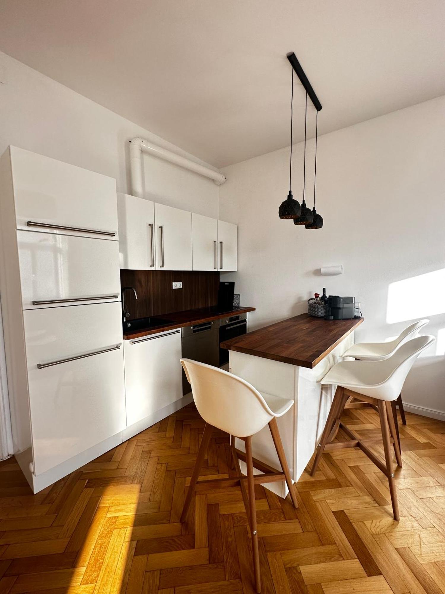 Luxury 3 Bedroom Near Schoenbrunn Palace * Wien