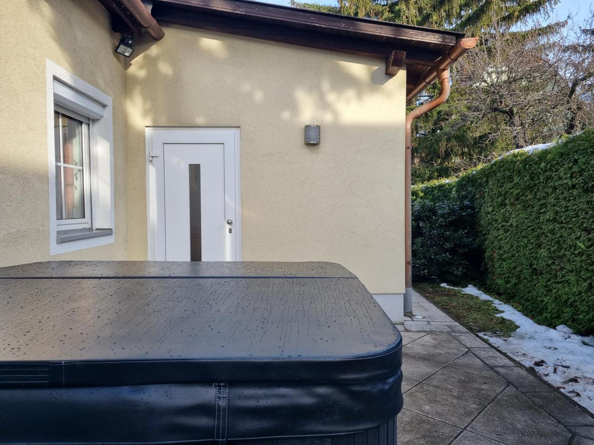 With Private Sauna And Jacuzzi, 8 Min From Schloss Schoebrunn Villa *