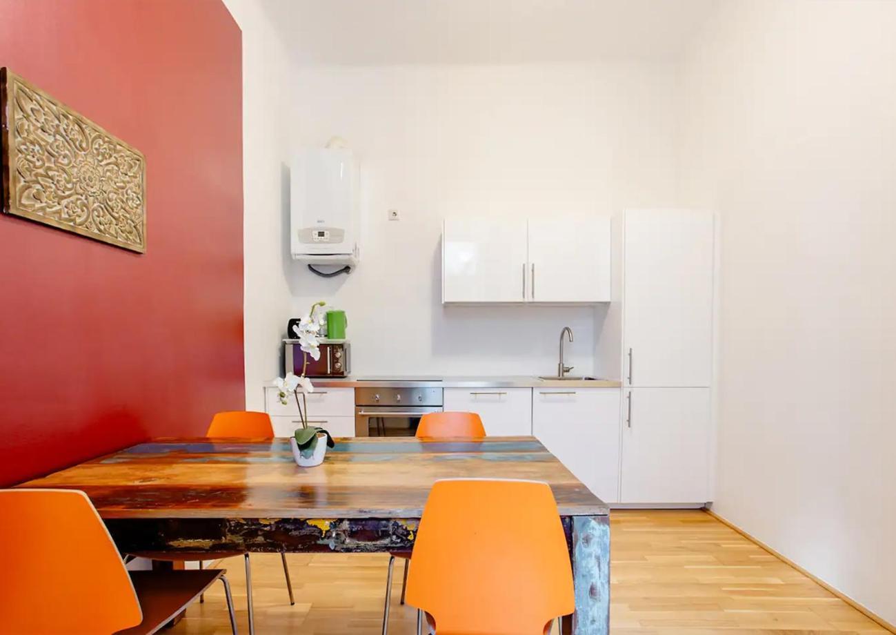 Exclusive Center Apartment *