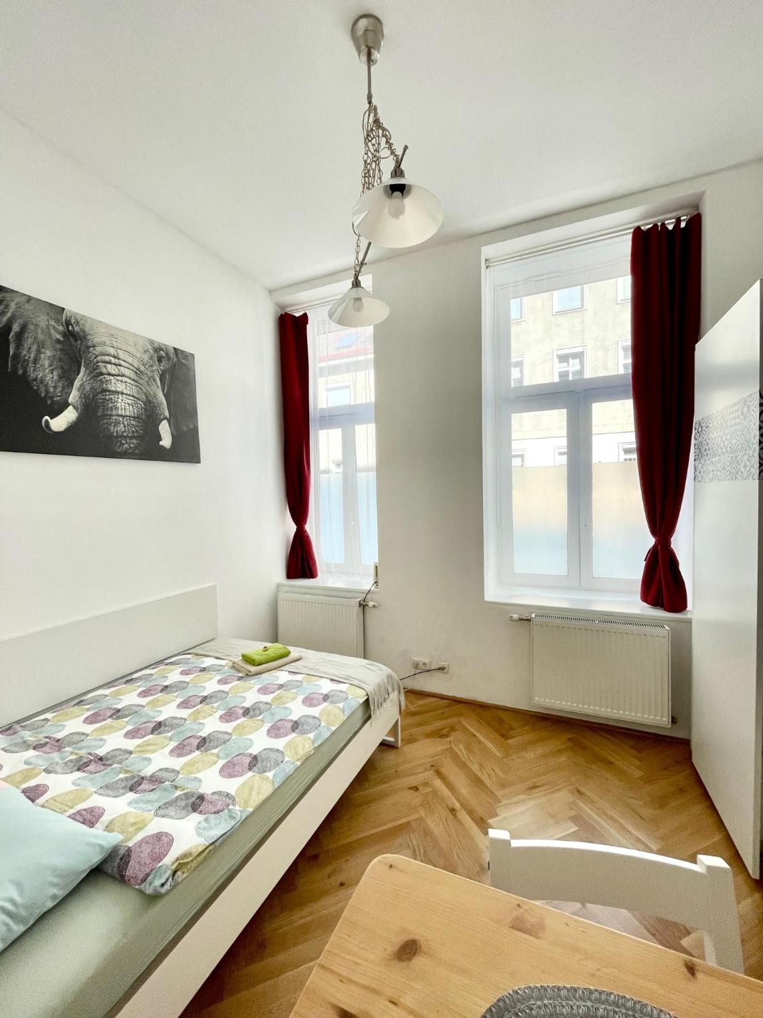 Centra And Simple To Reach Vienna