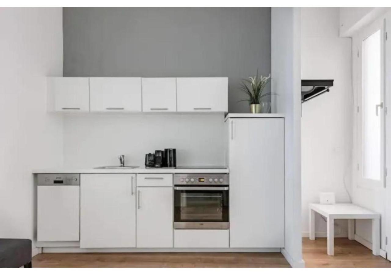 Luxurious And Bright, 5 Min To City Center Apartment