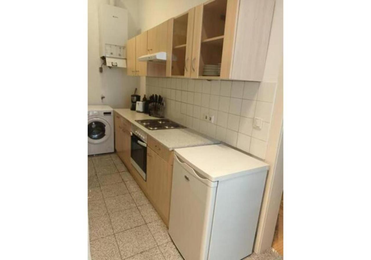 Apartment Central, 5 Min Walk To U4 Friedensbruecke Vienna