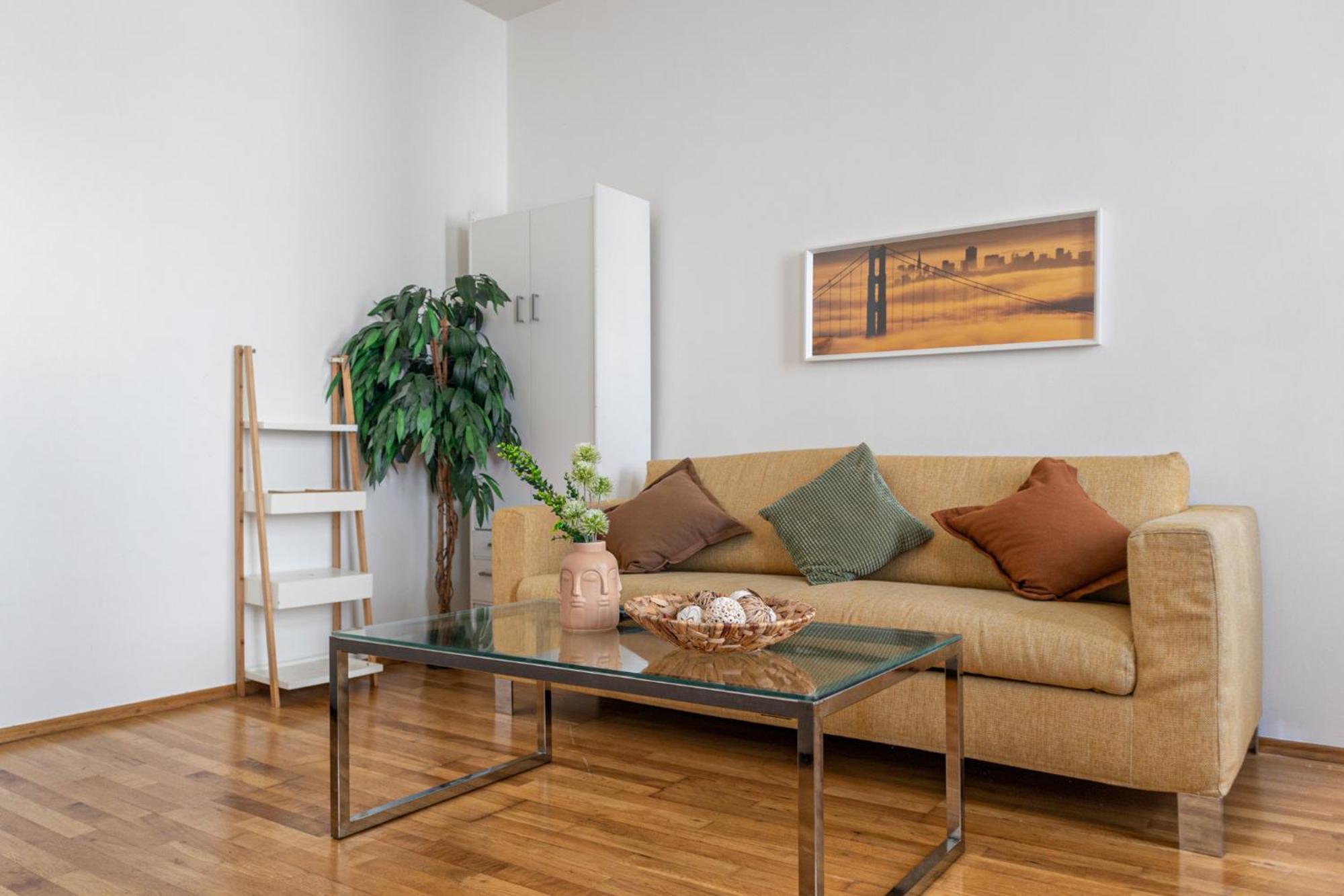 Dreamscape 1br Haven For Explorers Apartment