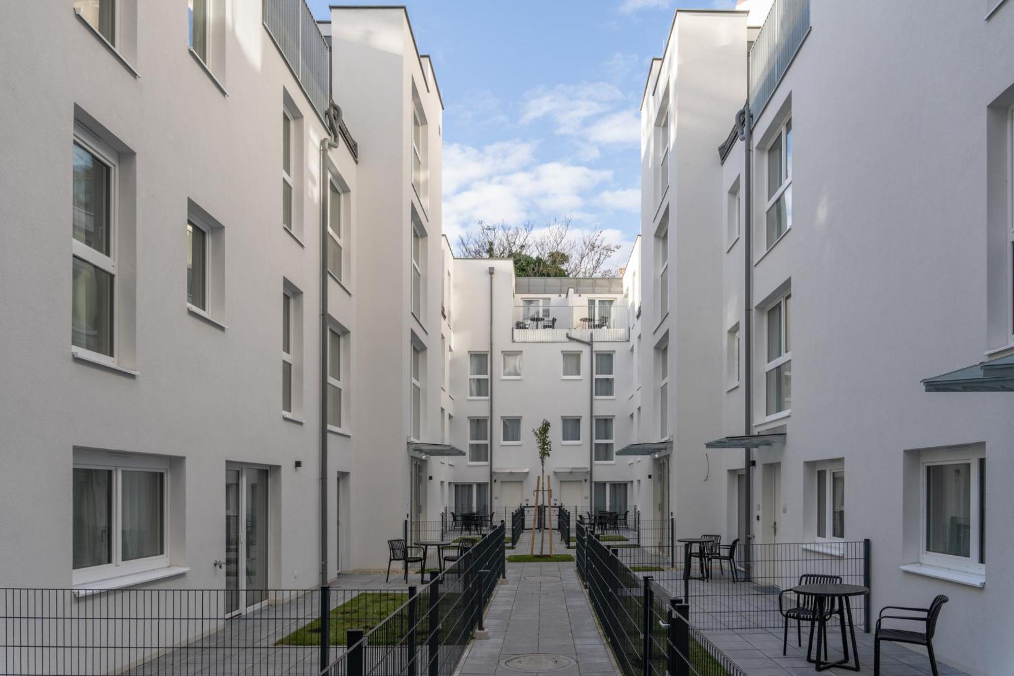 Numa Terra Aparthotel 4*