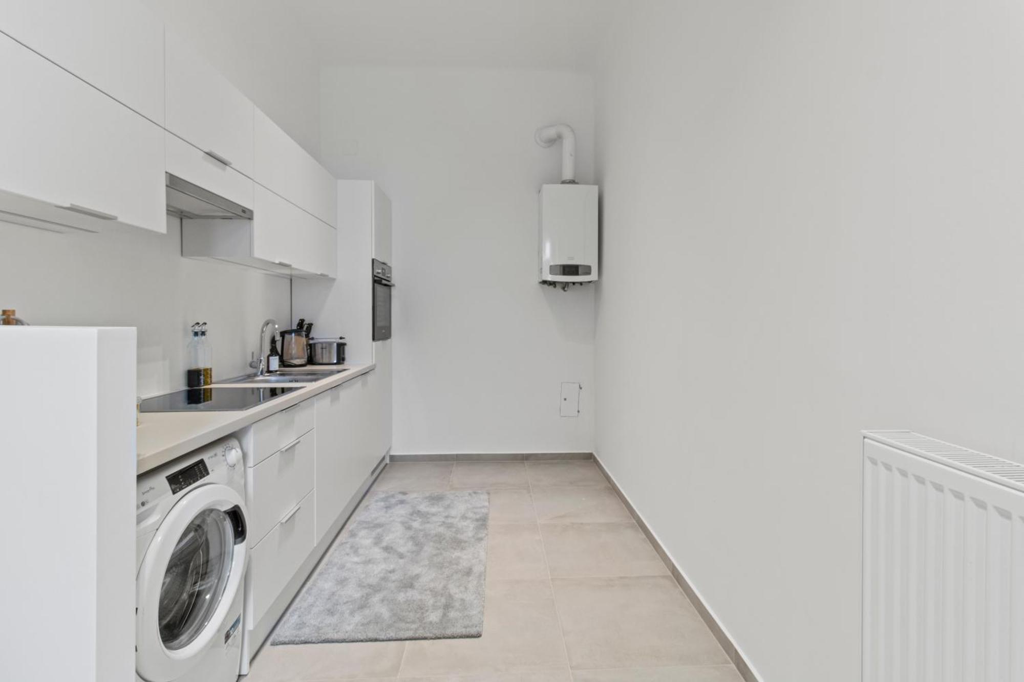 Balcony Apartment, 4 Min To U3 Zipperer Strasse