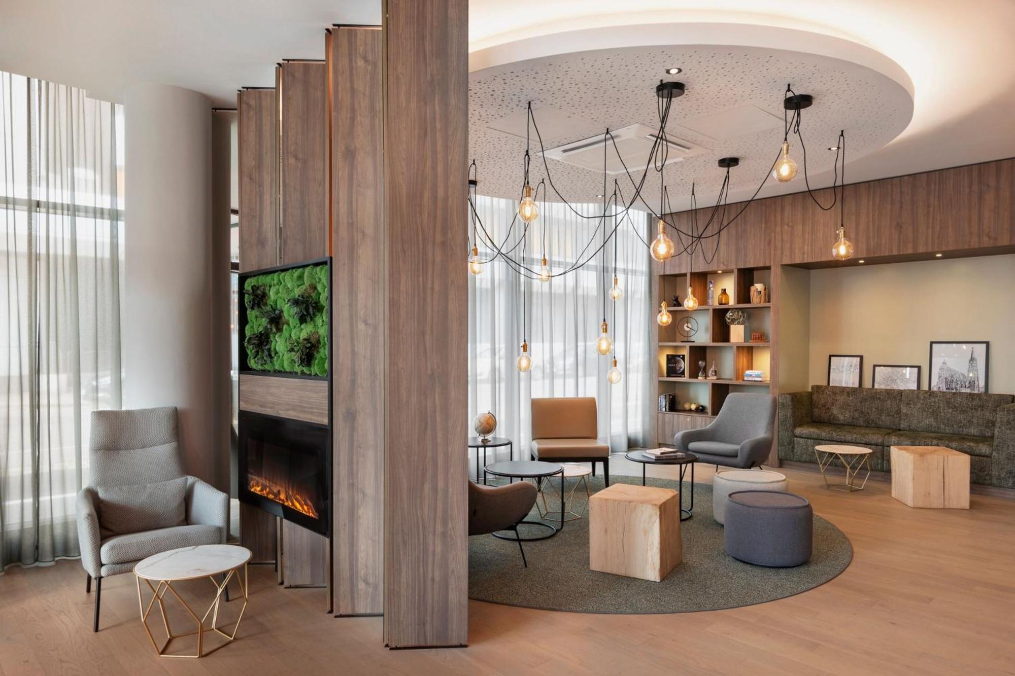 By Marriott East 4*