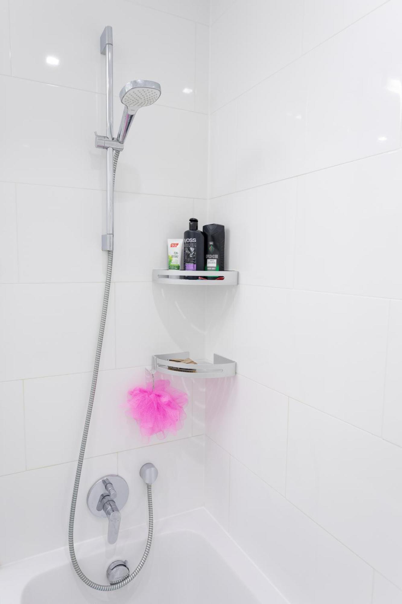 Privatunterkunft Private With Ac- Microwave, Personal Fridge & Metro Access - 7 Min To Center