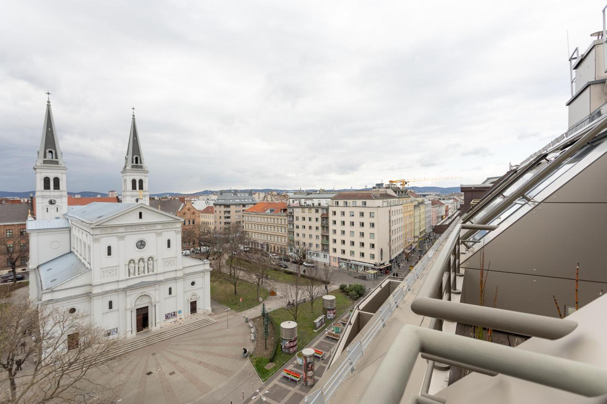 Private With Ac- Microwave, Personal Fridge & Metro Access - 7 Min To Center Wien