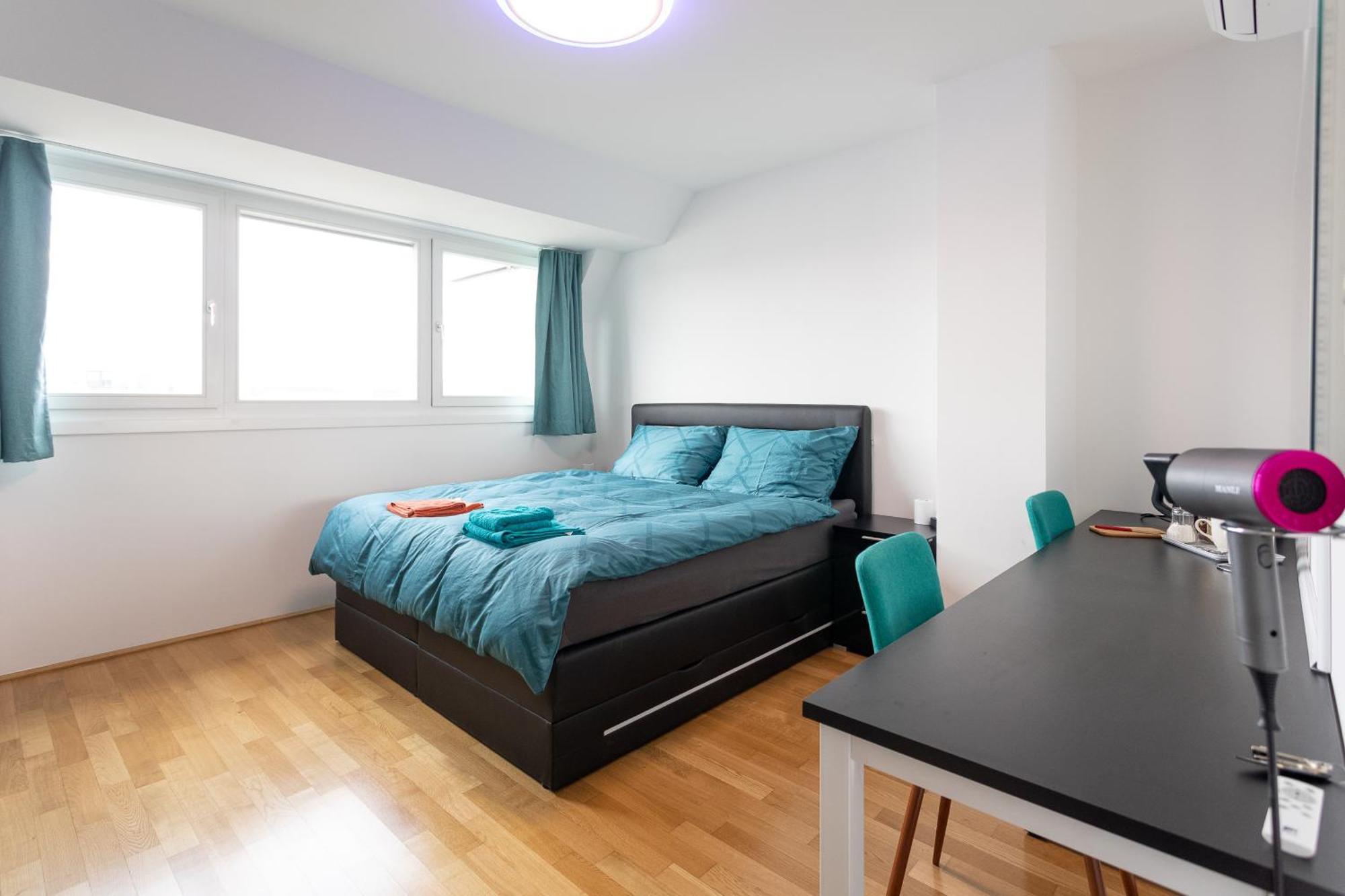 Privatunterkunft Private With Ac- Microwave, Personal Fridge & Metro Access - 7 Min To Center Wien