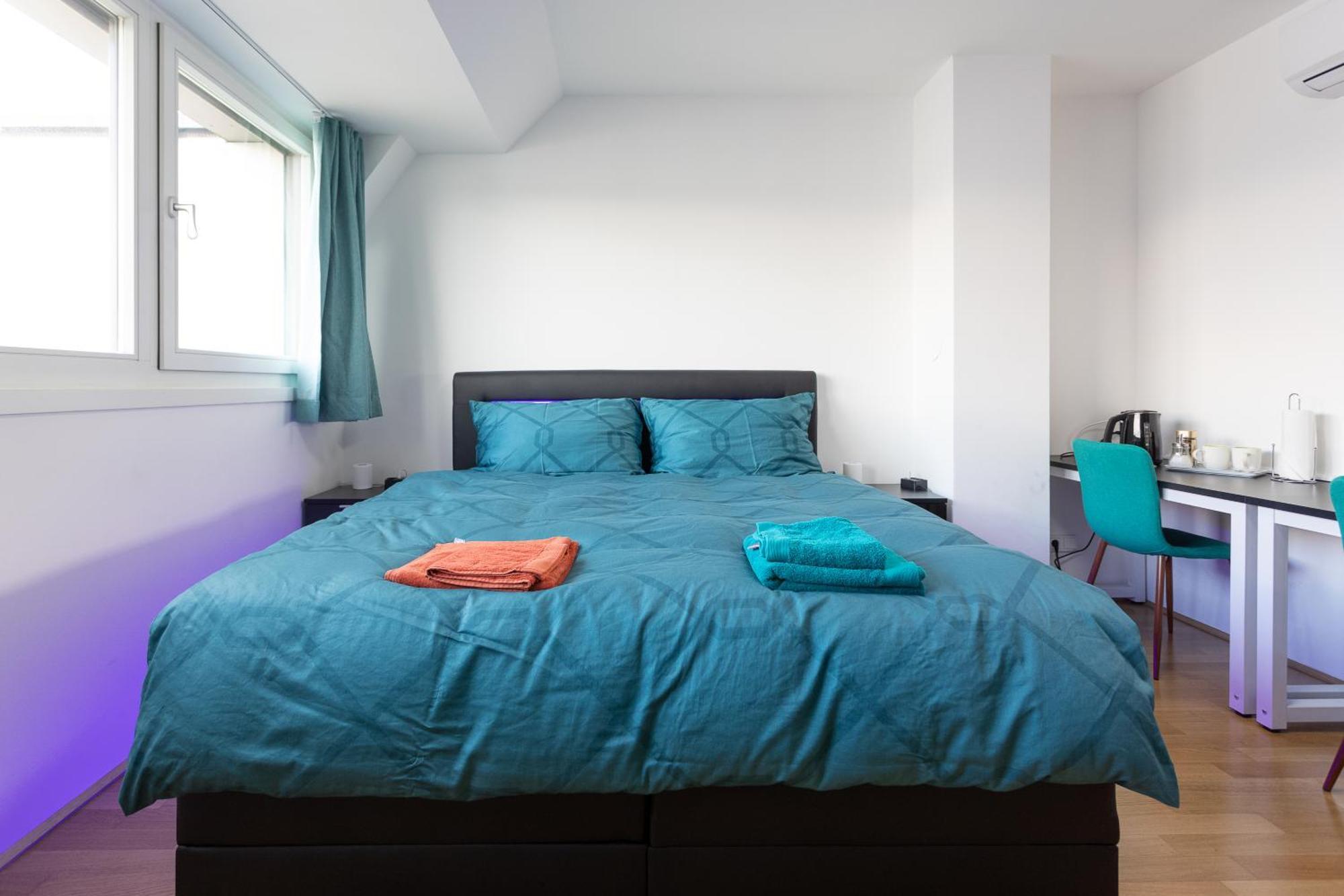 Privatunterkunft Private With Ac- Microwave, Personal Fridge & Metro Access - 7 Min To Center *