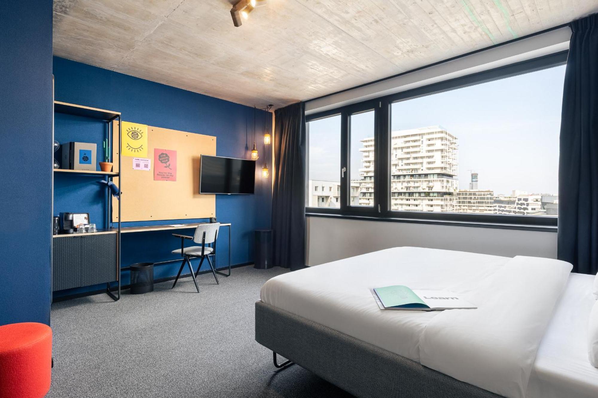 Hotel The Social Hub 4*