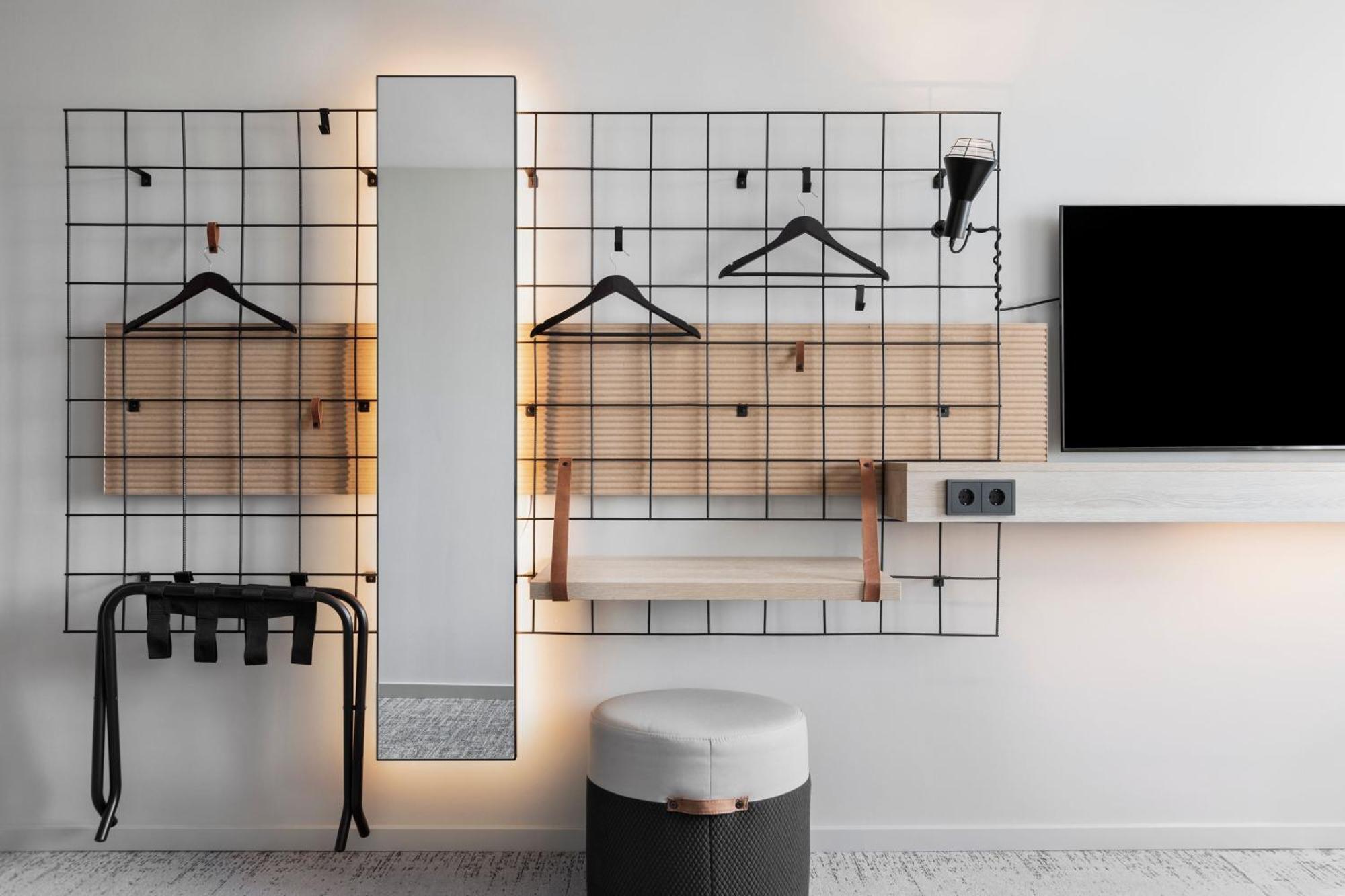 Moxy East Hotel *