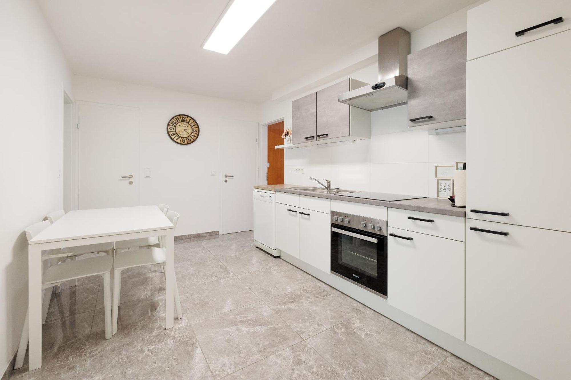 Apartment Cozy, Spacious And Charming 4 Bedrooms Apartament *