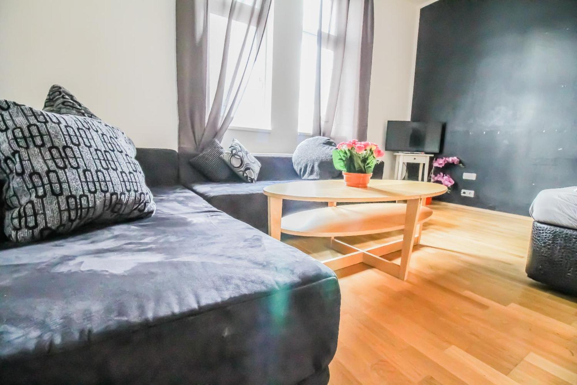 Deluxe 5p Mm A Apartment *