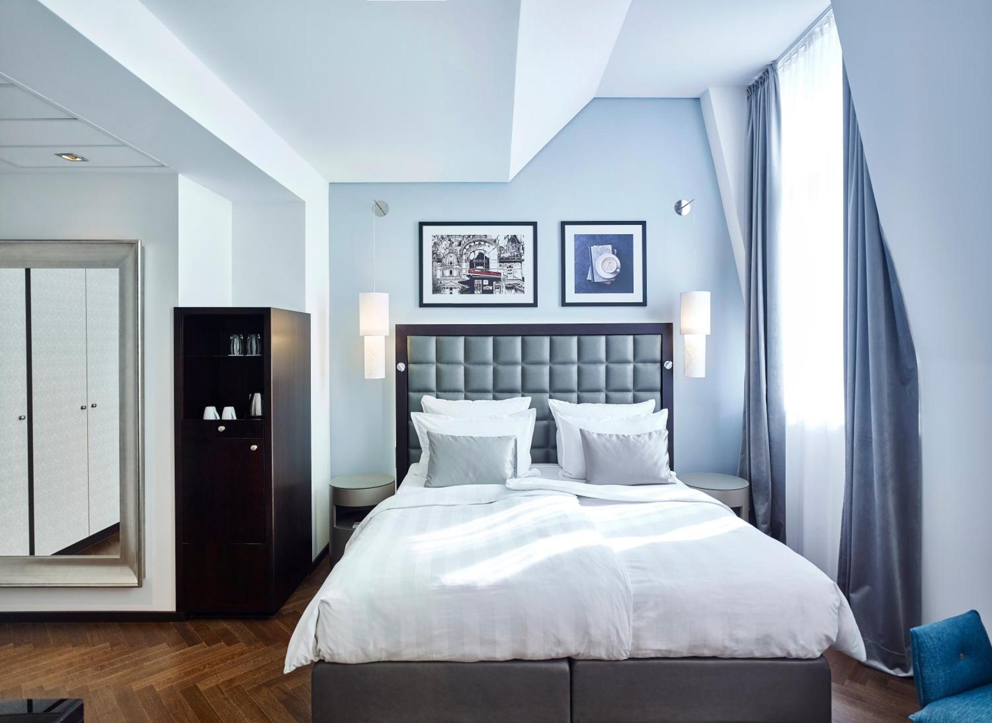Steigenberger Herrenhof 5*