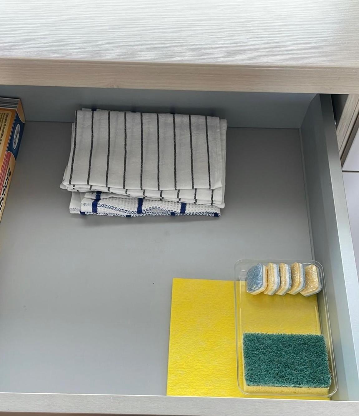 2 Bedroom Next To Metro U1 And Garage Parking *