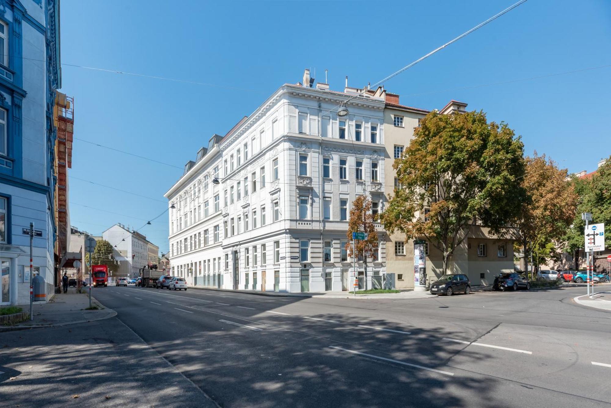 Zentrale Lage Mit Direkter Anbindung Ans Zentrum *