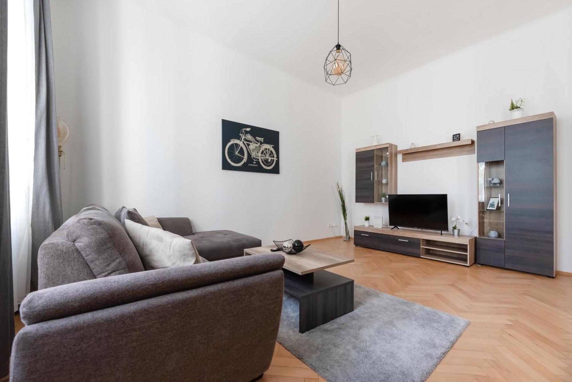 Apartment Zentrale Lage Mit Direkter Anbindung Ans Zentrum *
