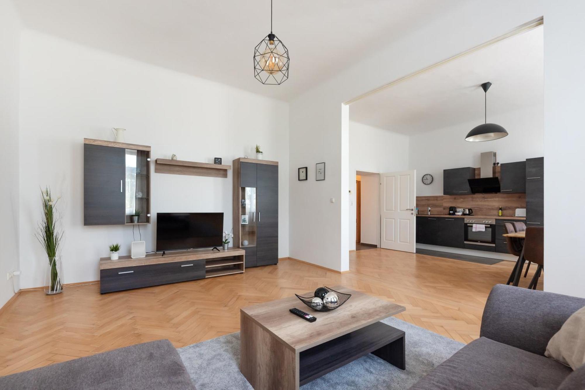 Zentrale Lage Mit Direkter Anbindung Ans Zentrum Apartment *