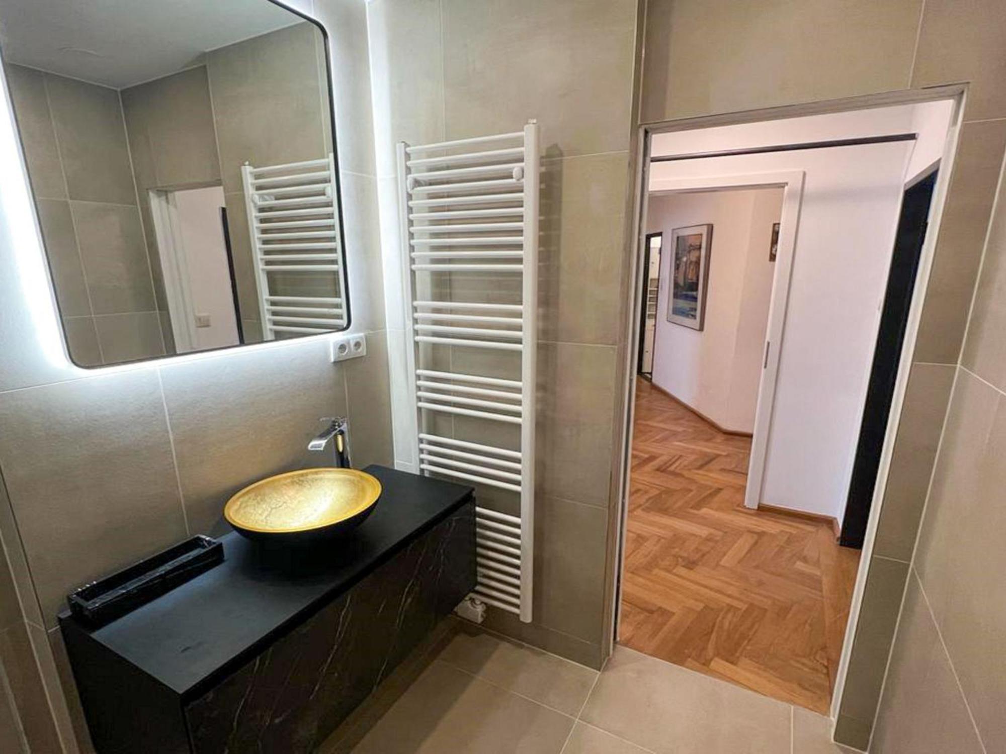 Opera By Interhome Vienna